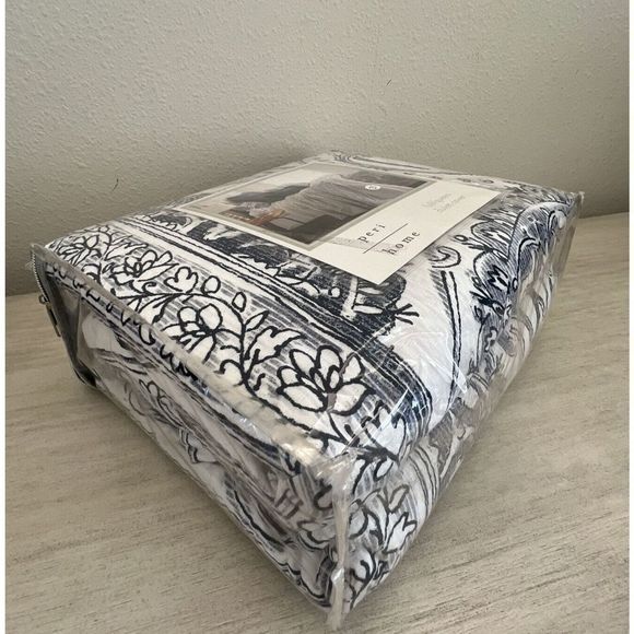 Peri Home Matelasse Medallion Full/Queen Duvet Cover Sham set Dk Blue White $270 - Picture 11 of 12